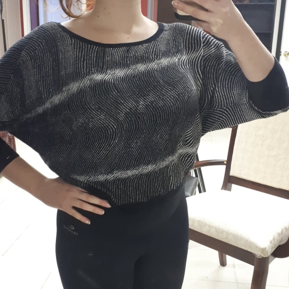 BCBGMaxazria Black and gray top - Dolman sleeves - Picture 3 of 11
